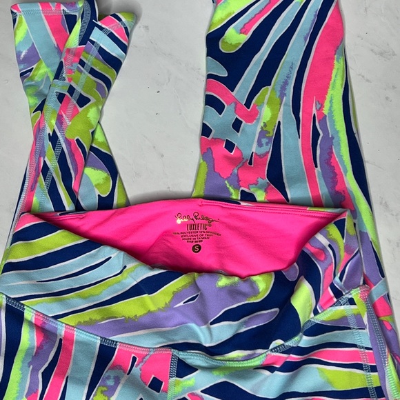 Lilly Pulitzer cropped luxletic leggings soft and comfortable - Picture 3 of 3